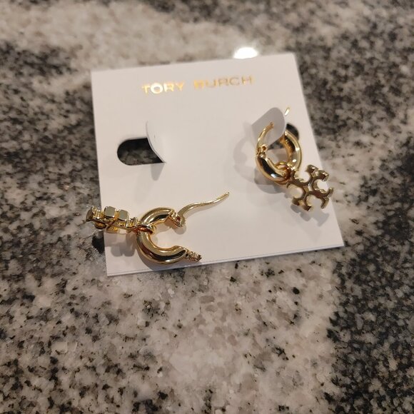 Tory Burch Double T Earrings, come on card. - Picture 4 of 15
